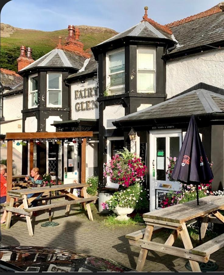 Woodbriar Bed and Breakfast Penmaen-mawr Exteriör bild